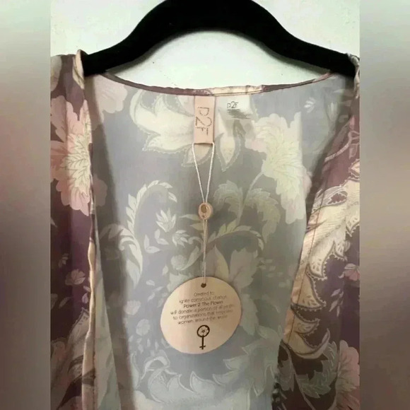 Power to the flower Hayworth Kimono - Picture 3 of 6